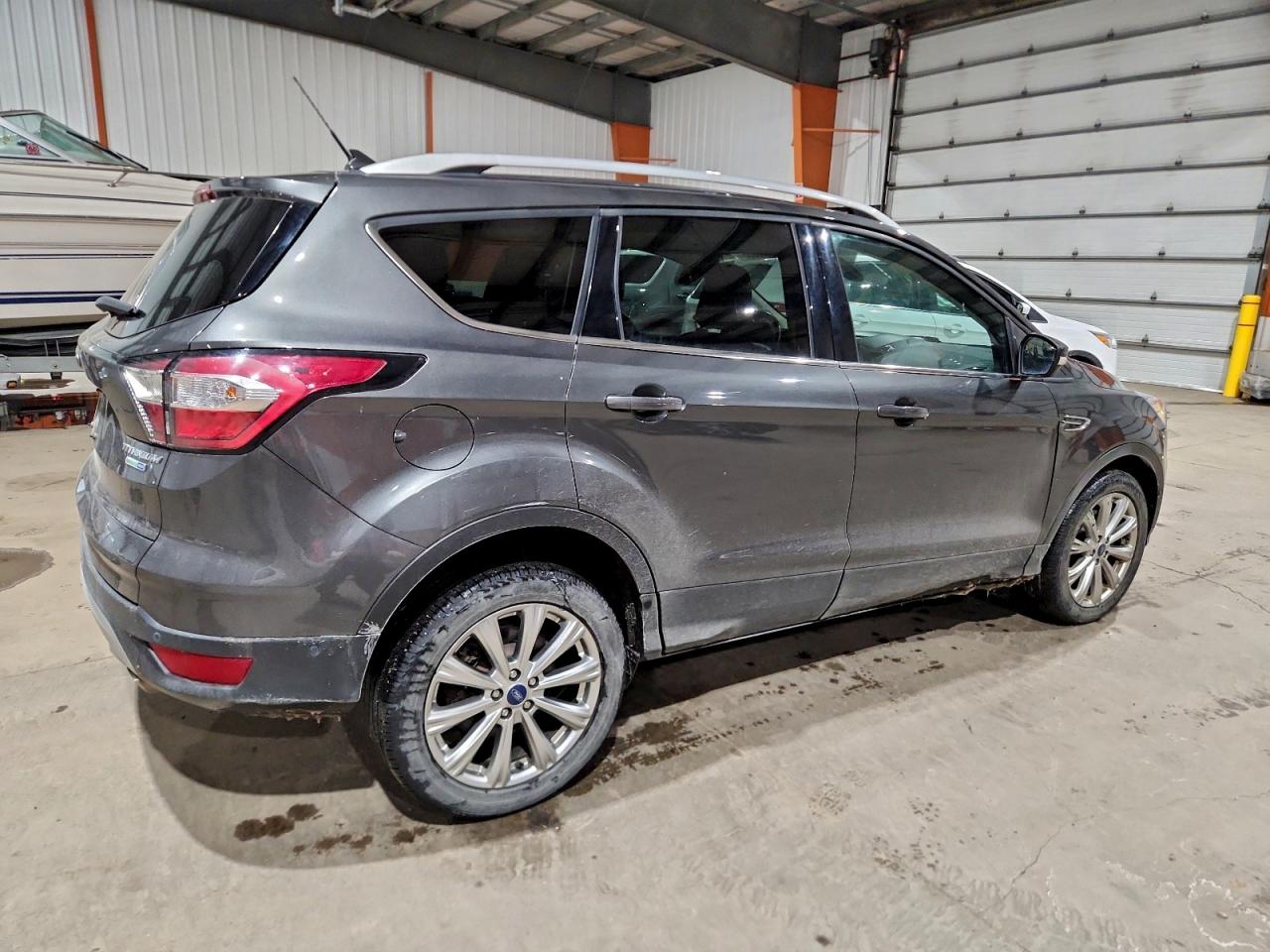 FORD ESCAPE TITANIUM