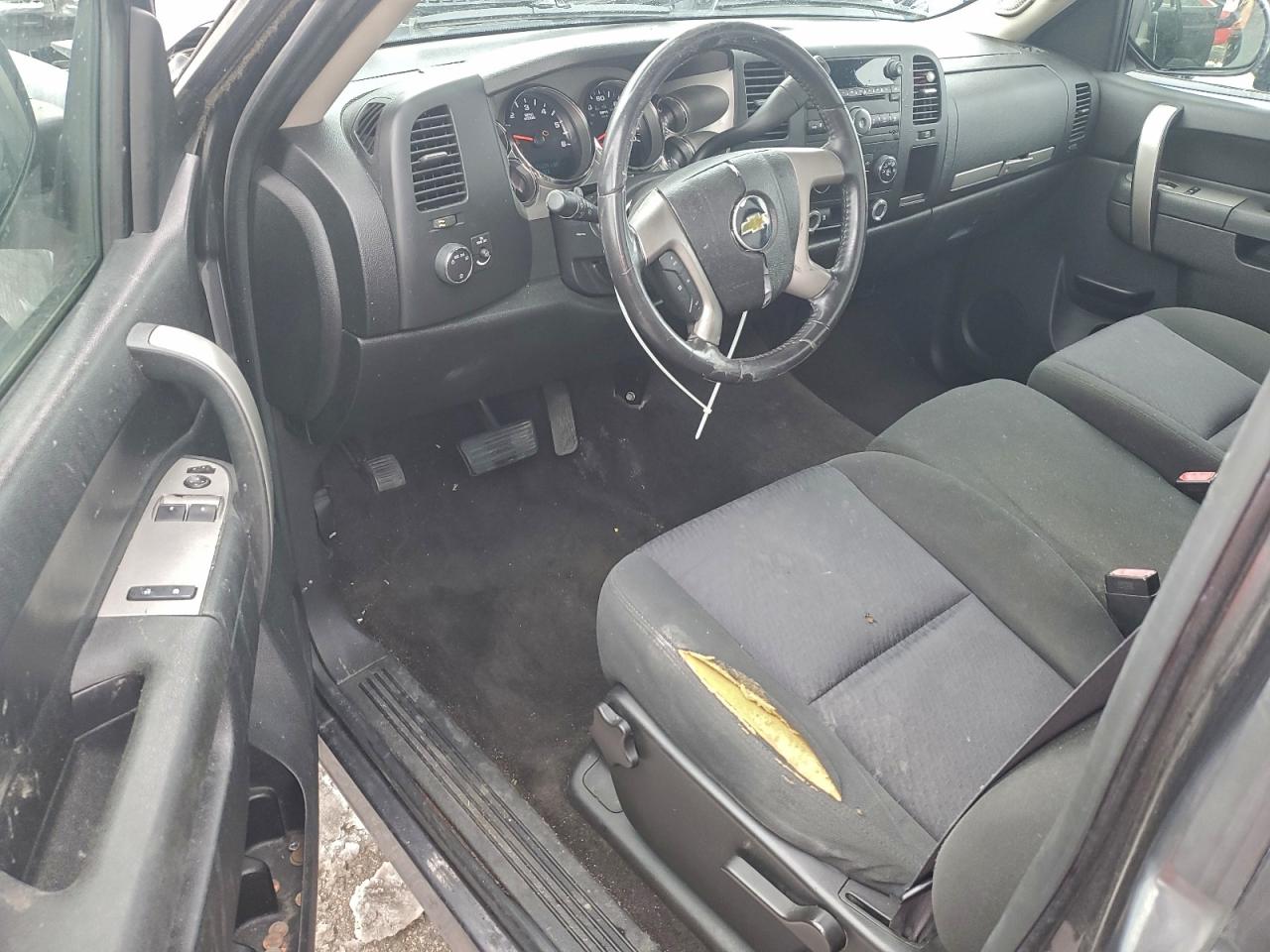 CHEVROLET SILVERADO C1500 LT