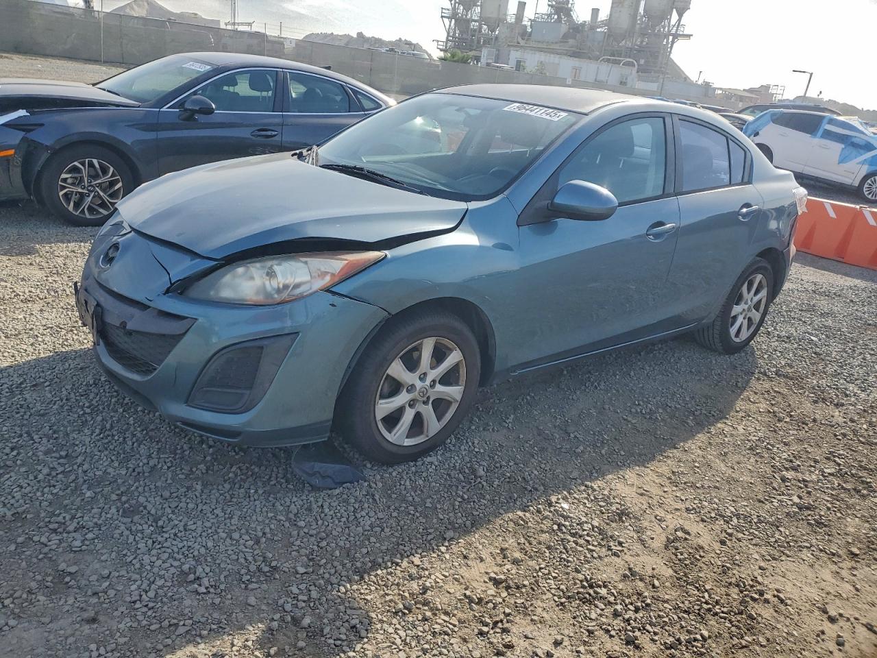 MAZDA 3 I