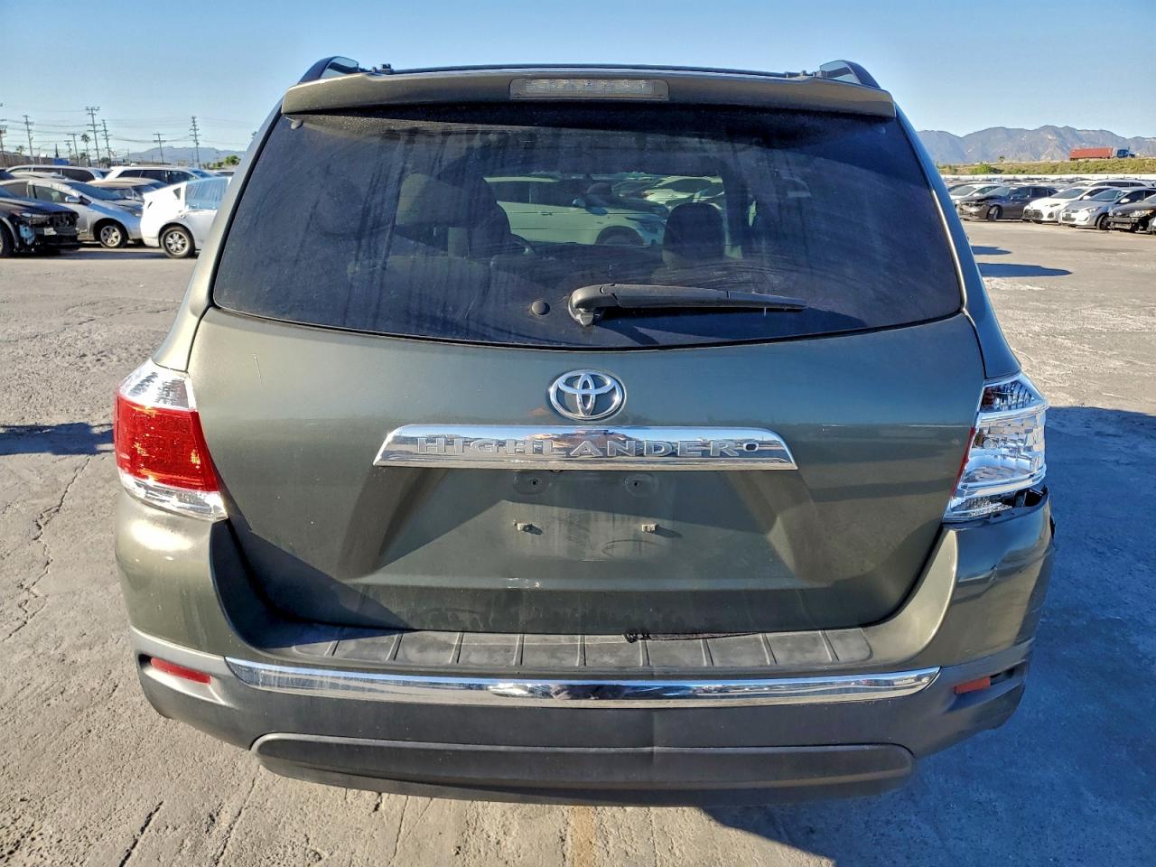 TOYOTA HIGHLANDER BASE