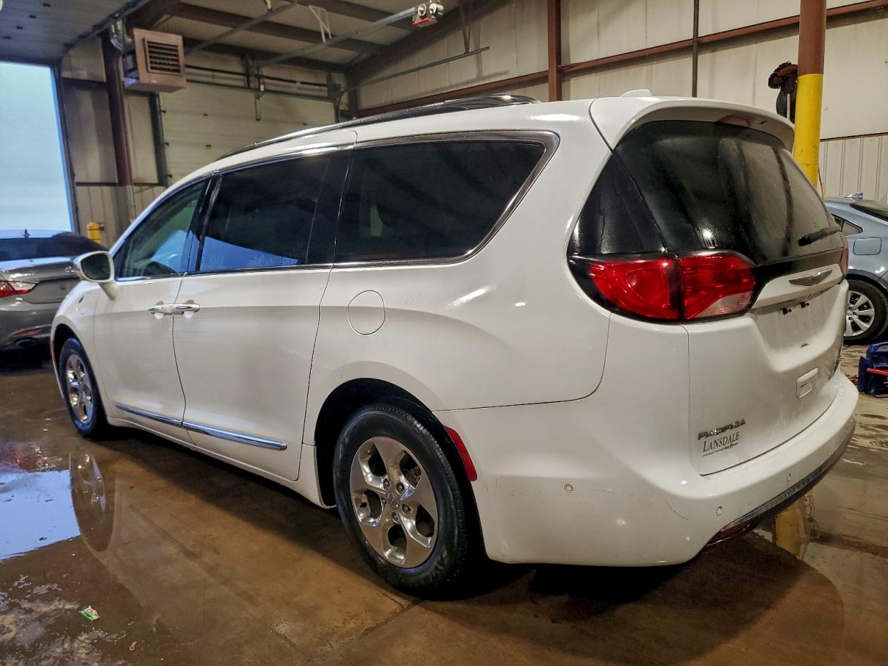 CHRYSLER PACIFICA HYBRID LIMITED