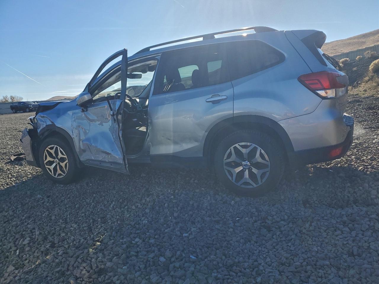 SUBARU FORESTER PREMIUM