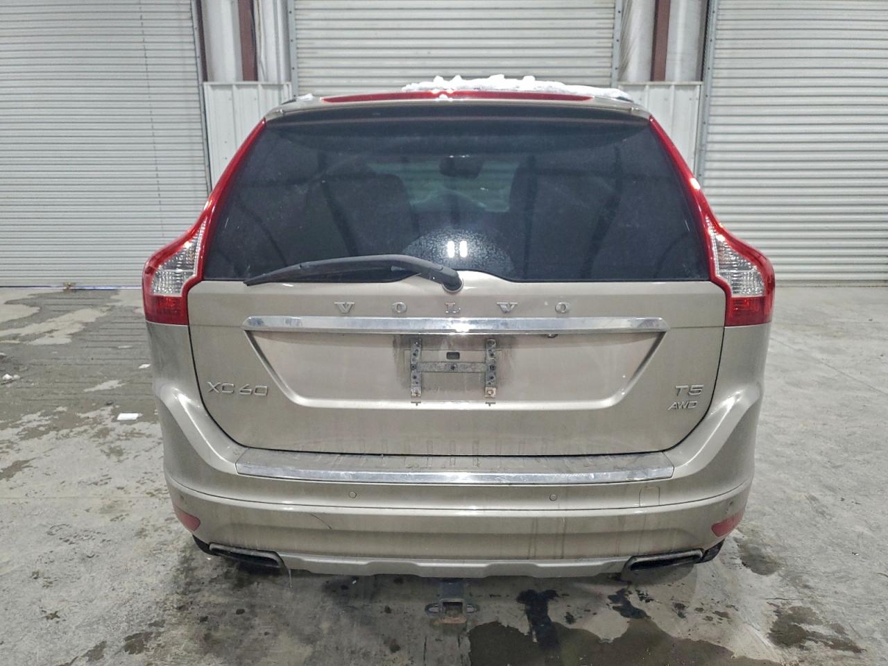 VOLVO XC60 T5 PLATINUM