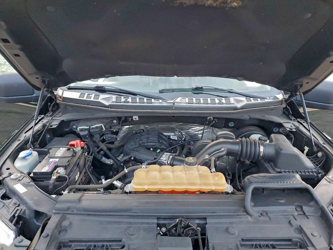 FORD F-150 SUPER CAB