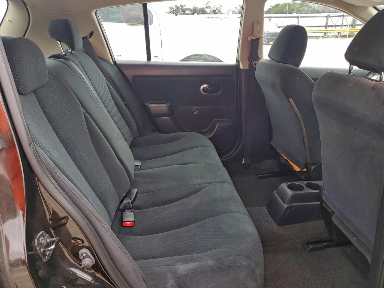 Lot #3315938090 2010 NISSAN VERSA S