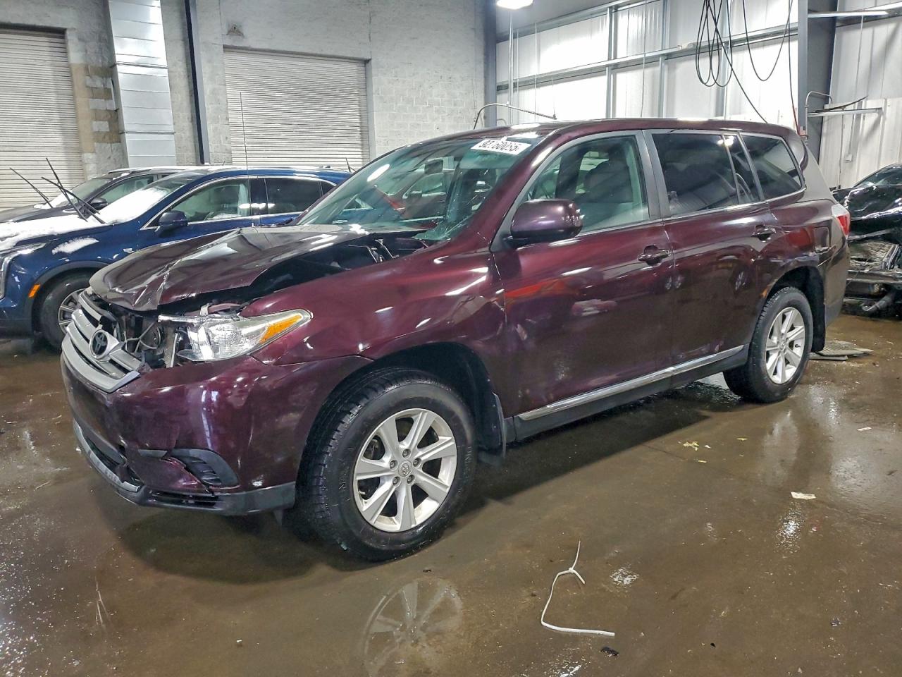 TOYOTA HIGHLANDER BASE
