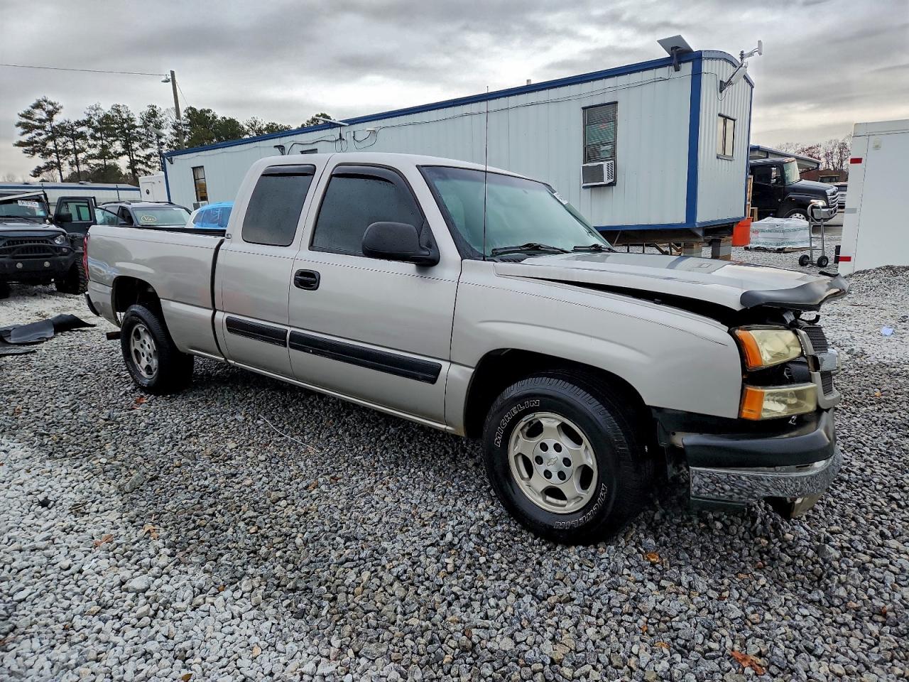 Lot #3302728103 2004 CHEVROLET SILVERADO