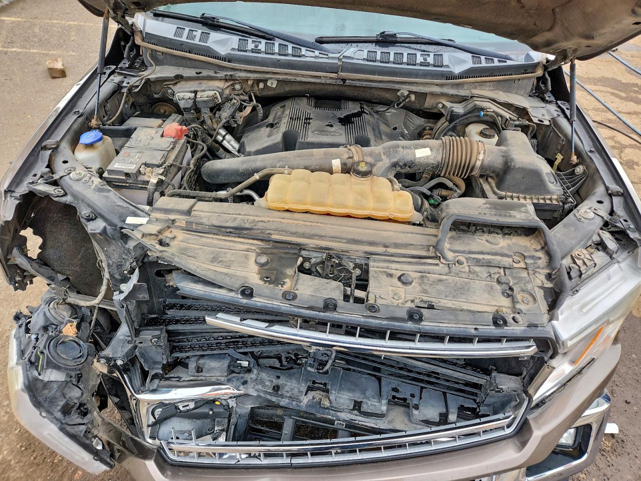 FORD F-150 SUPERCREW