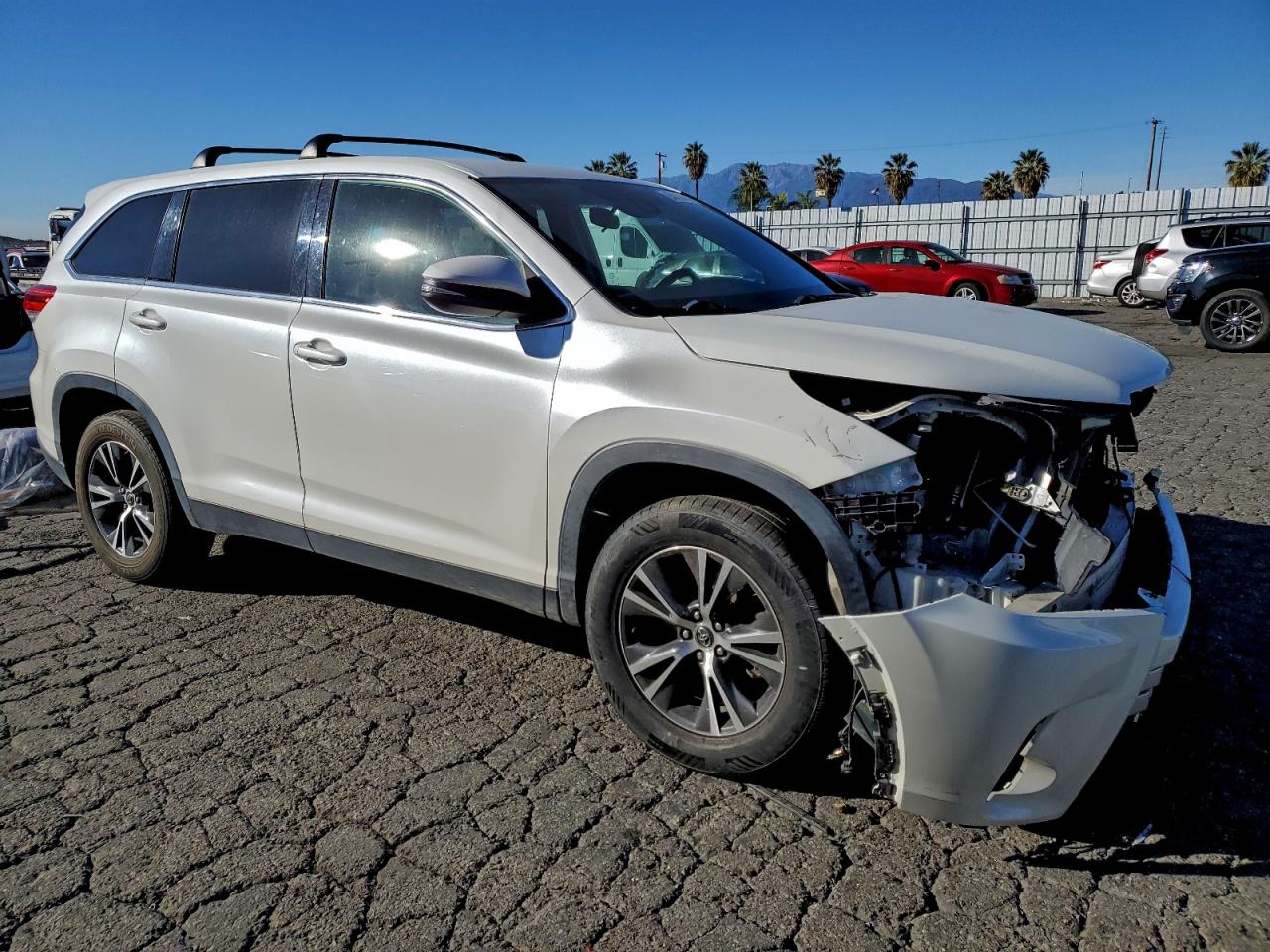 Lot #3318017501 2019 TOYOTA HIGHLANDER