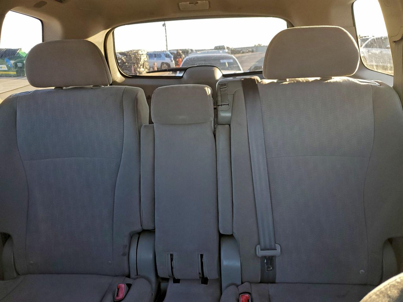 TOYOTA HIGHLANDER BASE