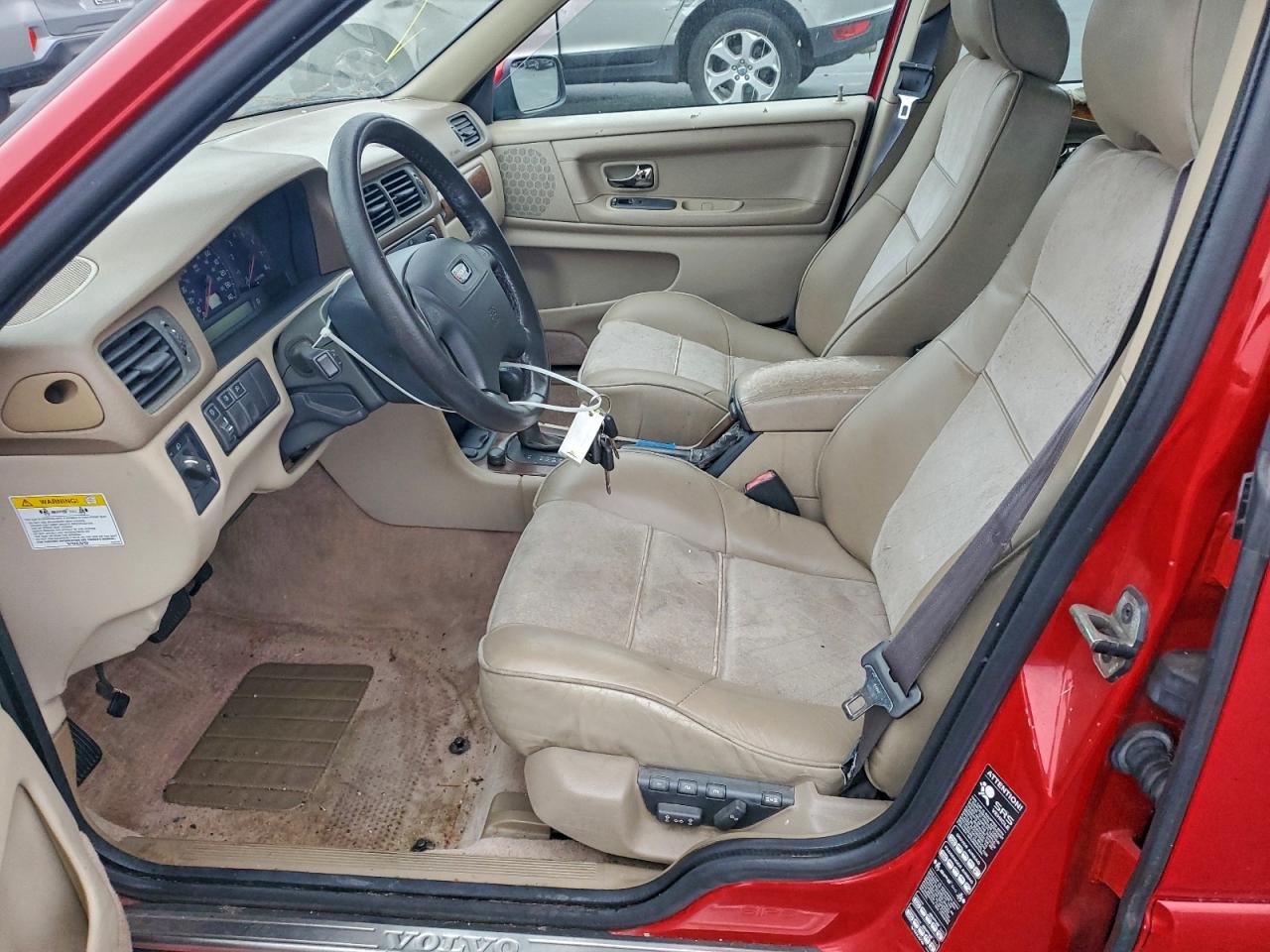 Lot #3316093236 1999 VOLVO V70 R