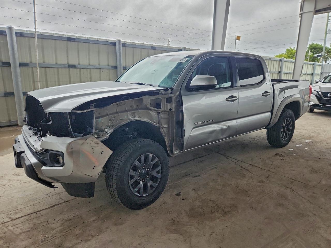 Lot #3310407980 2023 TOYOTA TACOMA DOU
