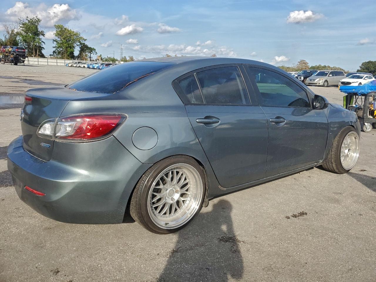 MAZDA 3 I
