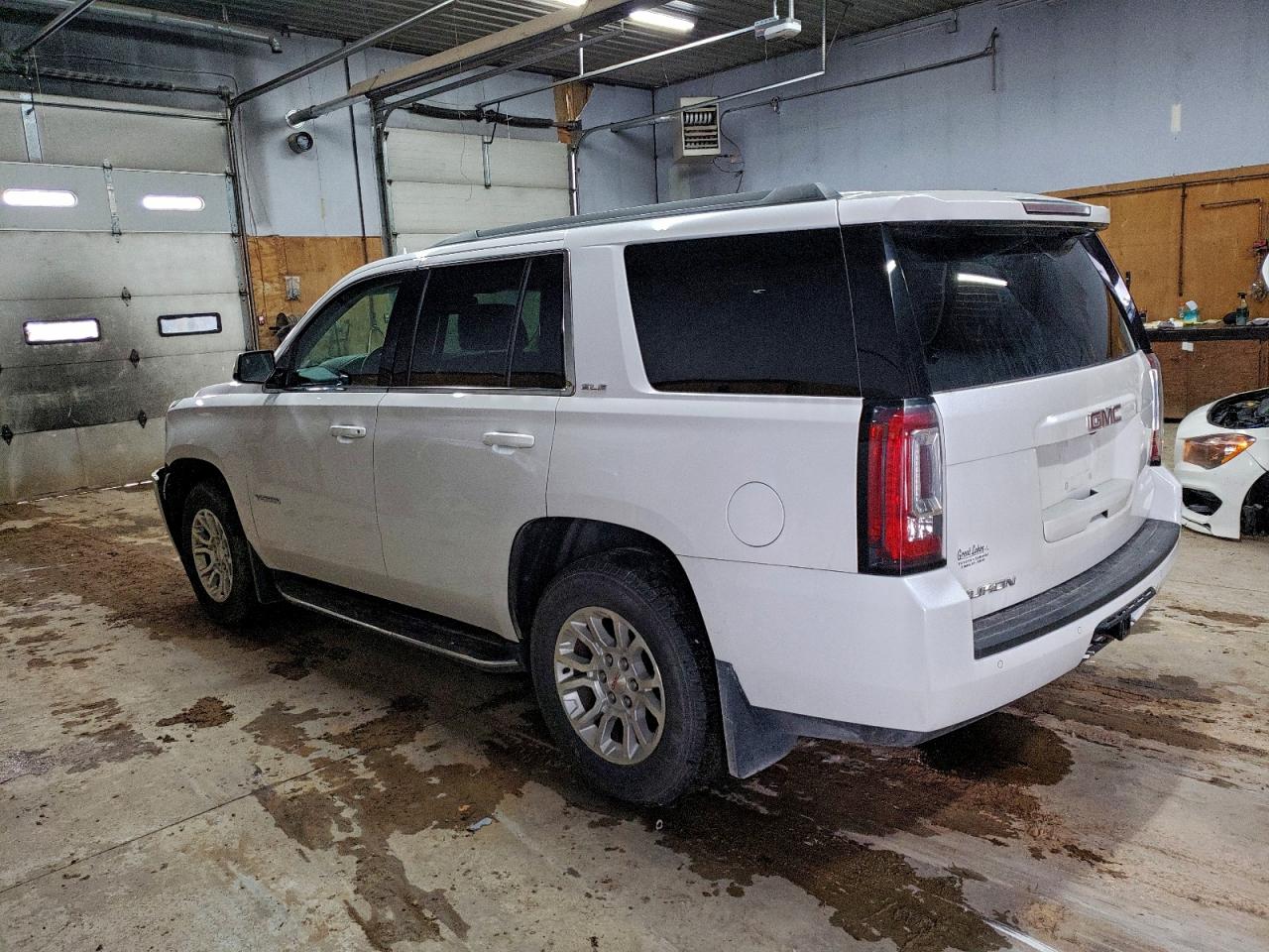 GMC YUKON SLE