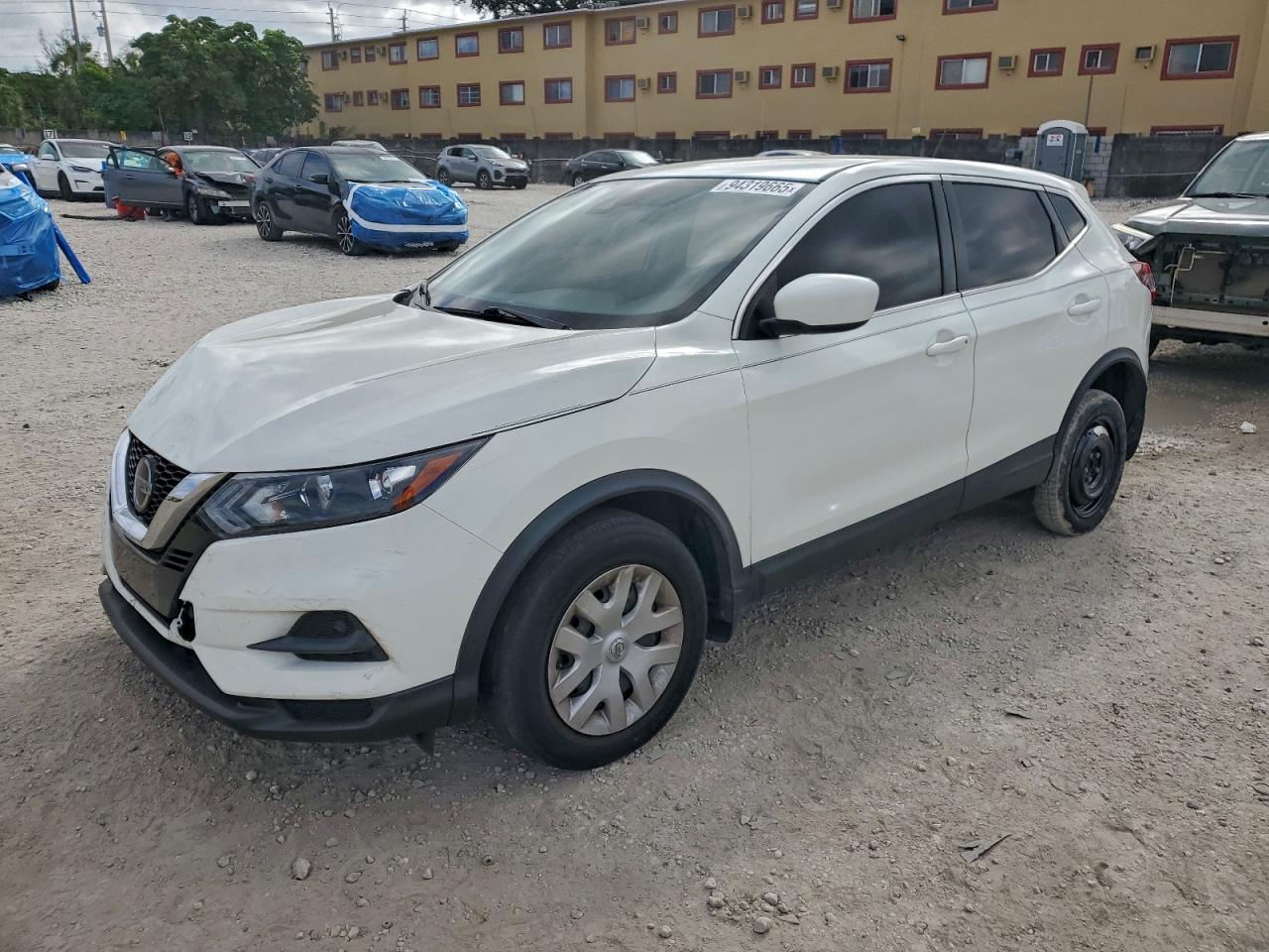 NISSAN ROGUE SPORT S