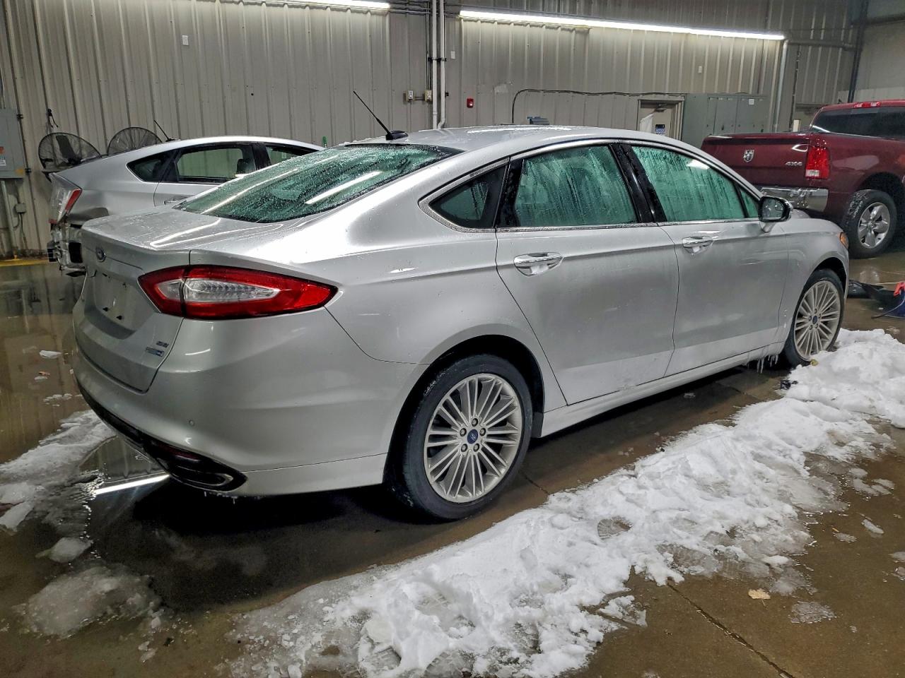 FORD FUSION SE