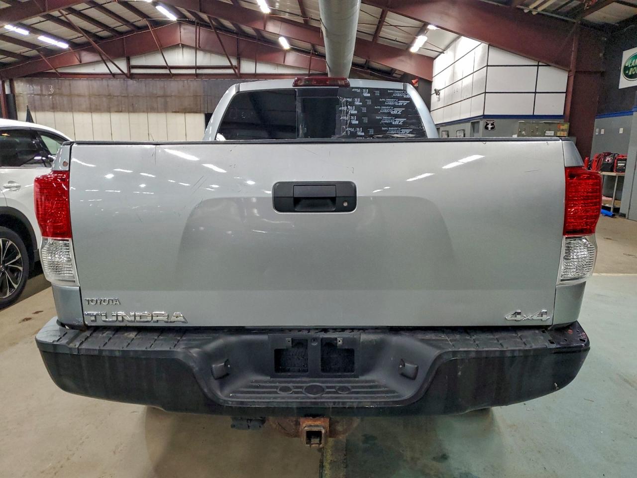 TOYOTA TUNDRA DOUBLE CAB SR5