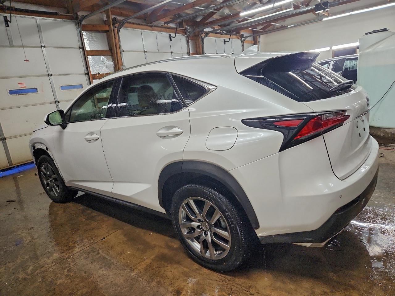 LEXUS NX 200T BASE
