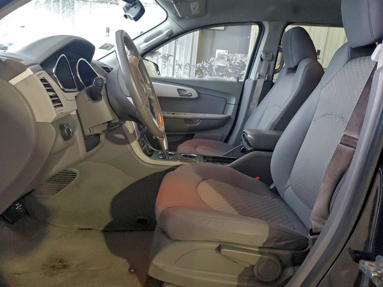 CHEVROLET TRAVERSE LS