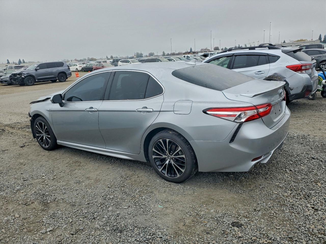 TOYOTA CAMRY SE