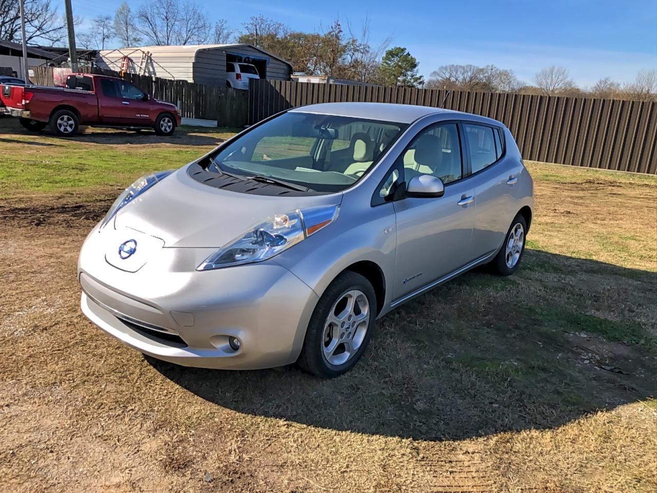 NISSAN LEAF SV