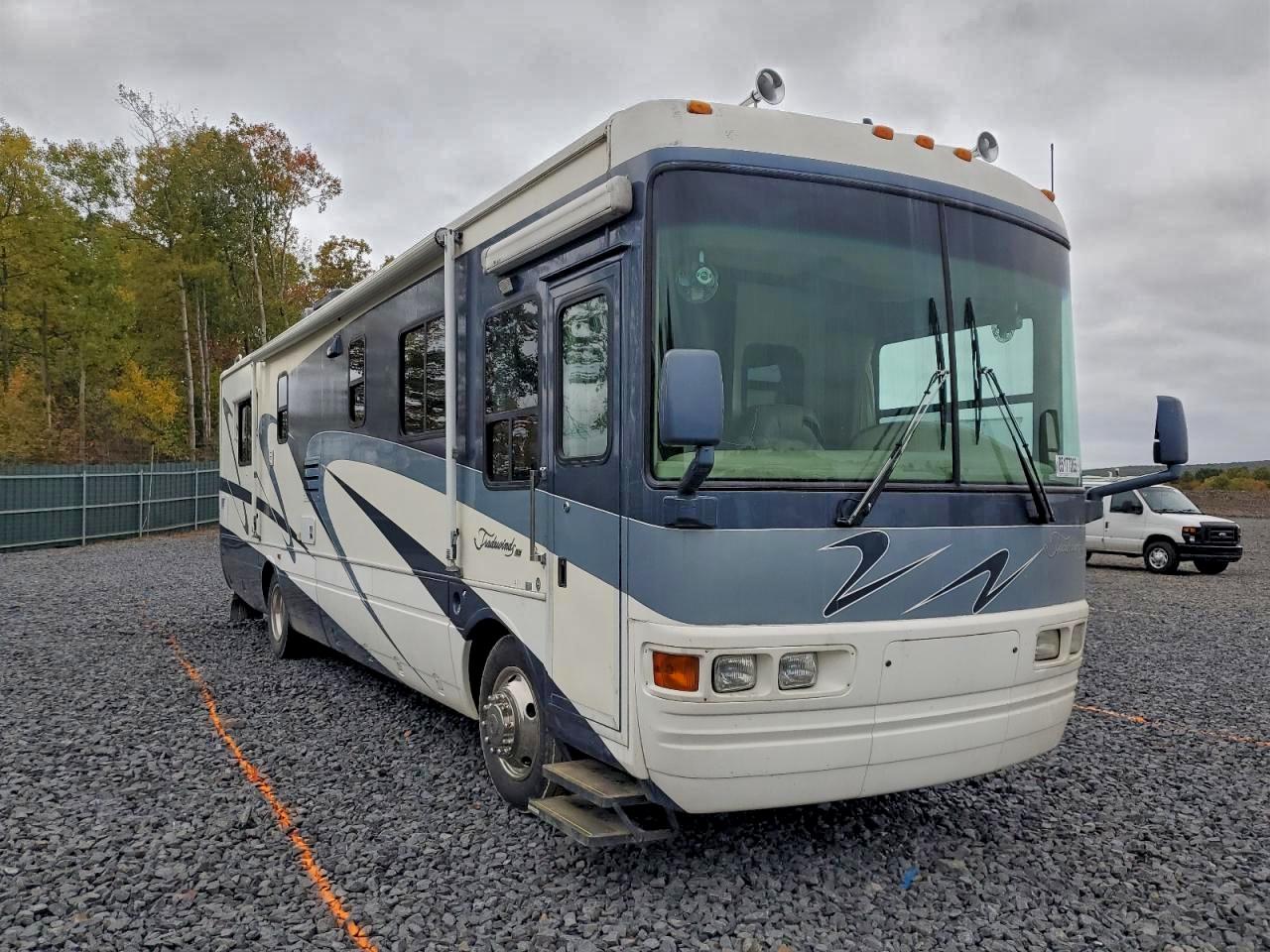 Lot #3305383310 2003 TLOX 27.5 KW