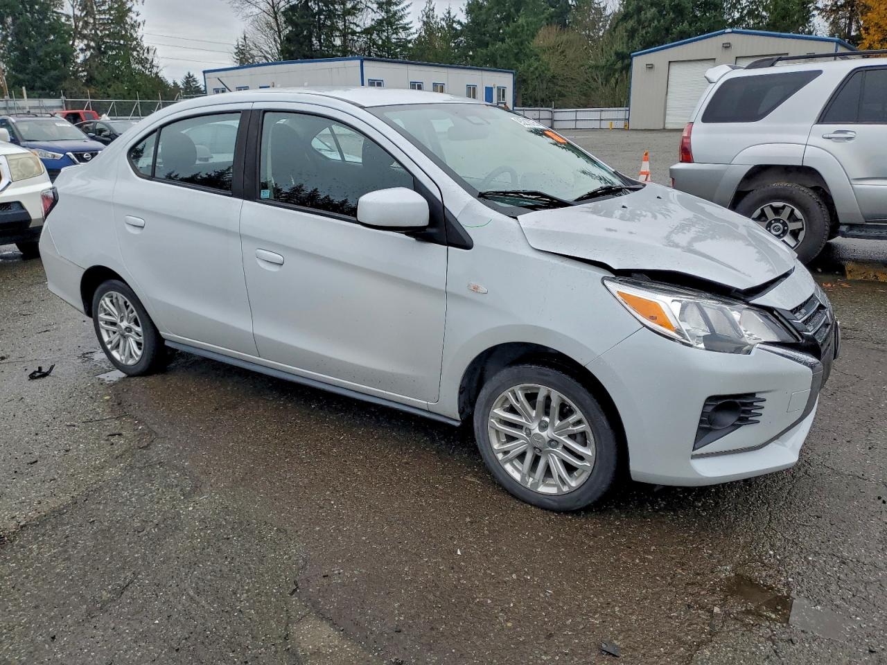 MITSUBISHI MIRAGE G4 ES