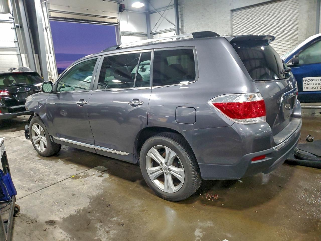 TOYOTA HIGHLANDER LIMITED