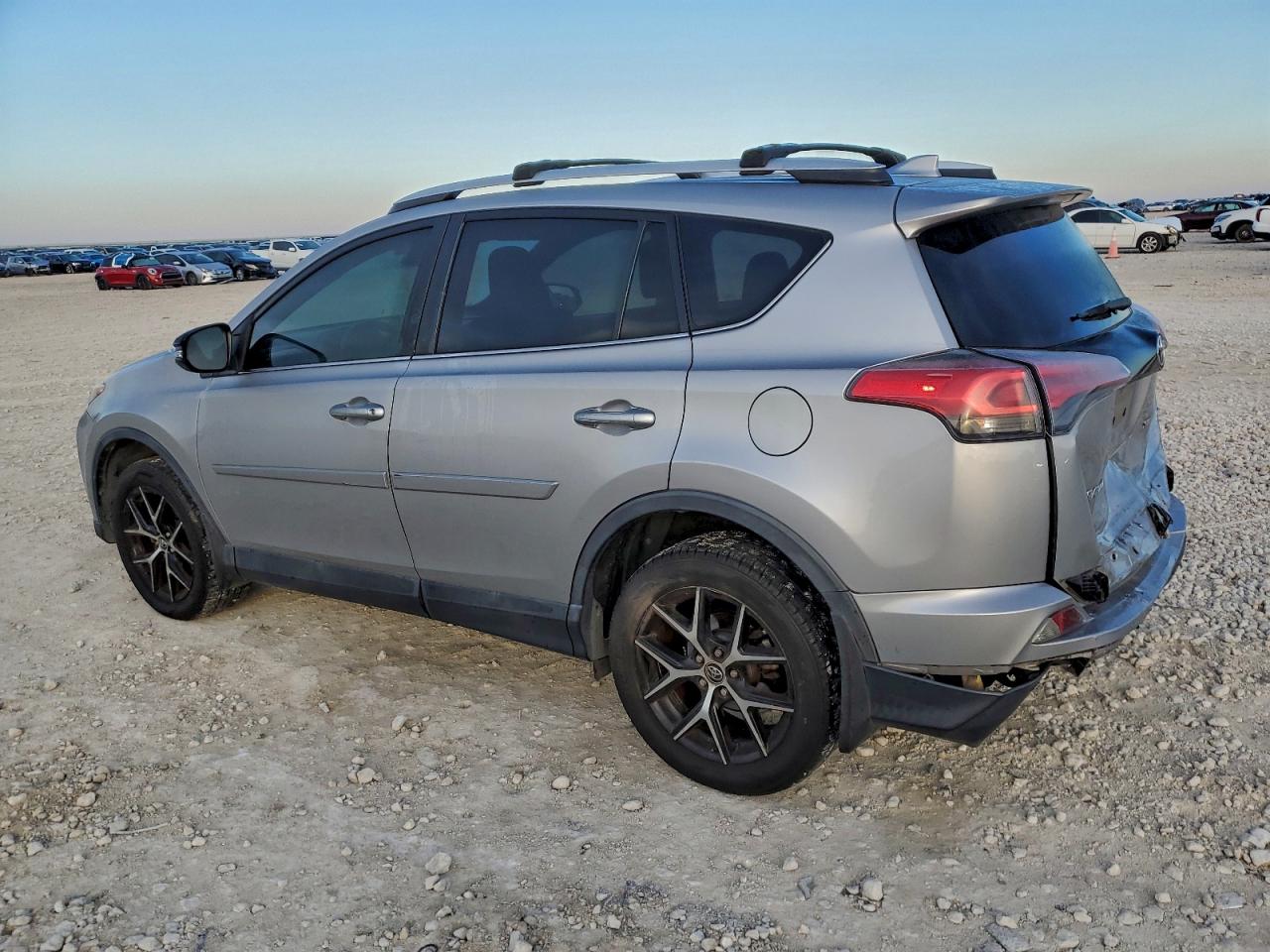 TOYOTA RAV4 SE