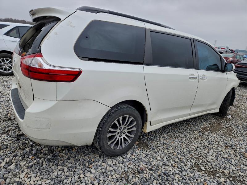 2019 TOYOTA SIENNA XLE #3309188617