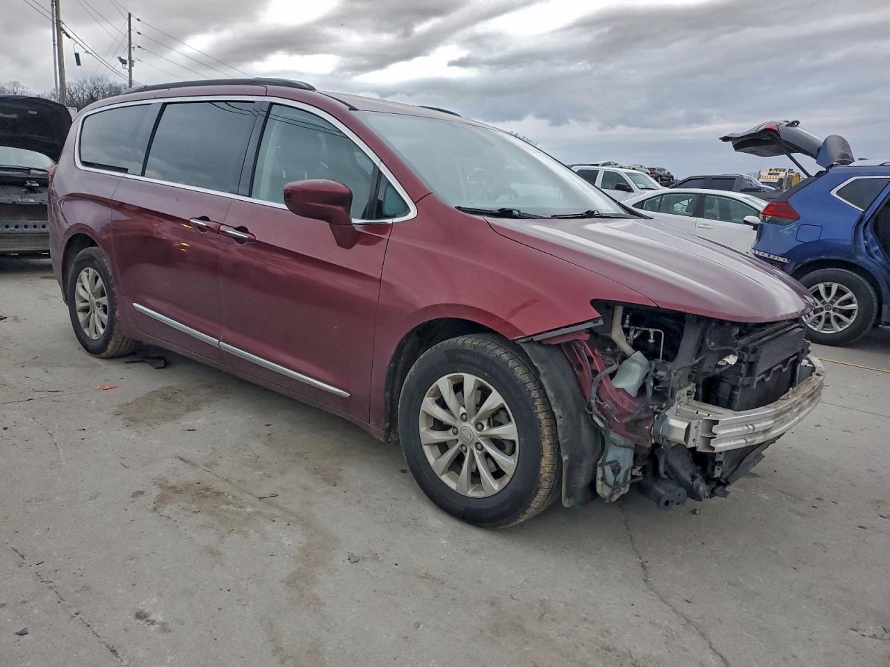 CHRYSLER PACIFICA TOURING L