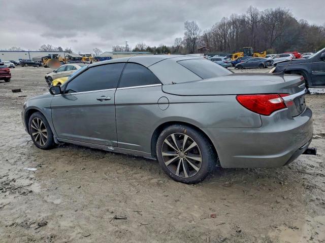 2012 CHRYSLER 200 S #3304738956