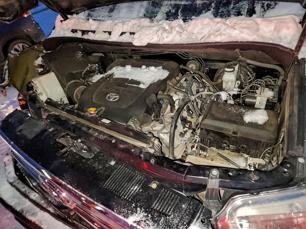 TOYOTA TUNDRA DOUBLE CAB SR