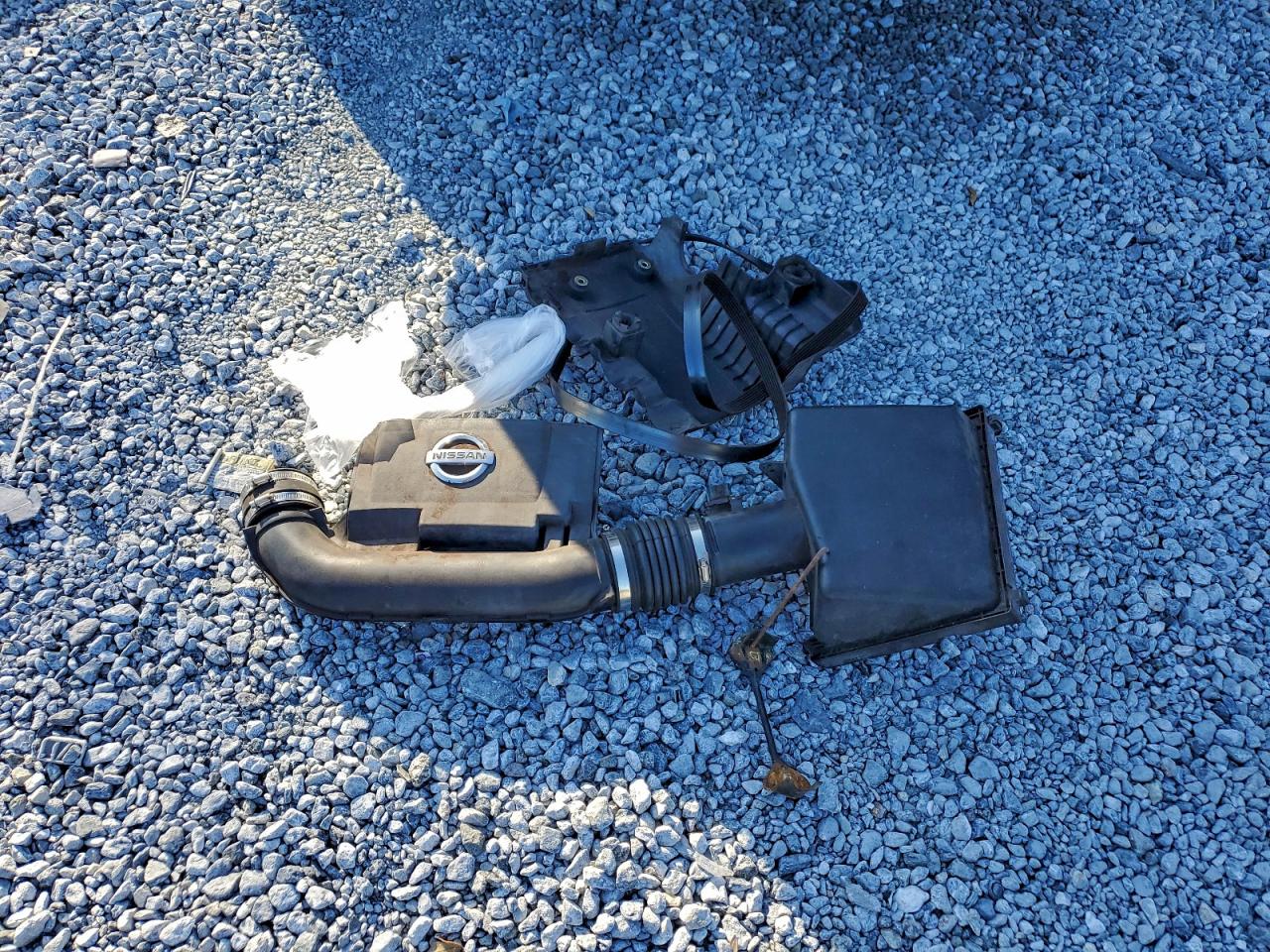 Lot #3317710106 2005 NISSAN FRONTIER C