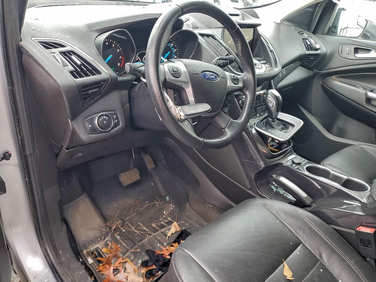 FORD ESCAPE TITANIUM