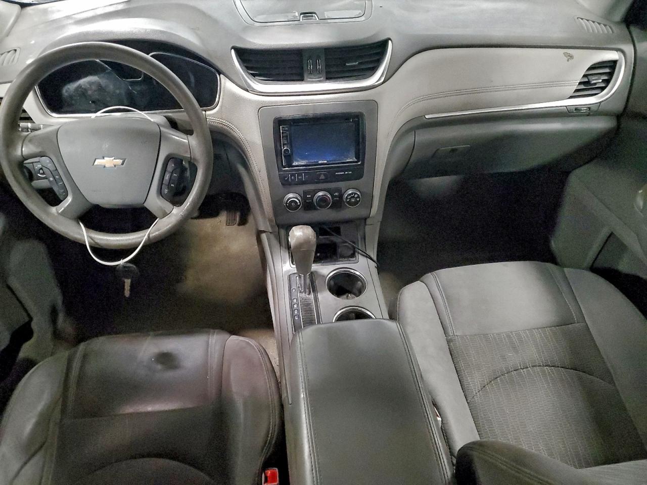 CHEVROLET TRAVERSE LS