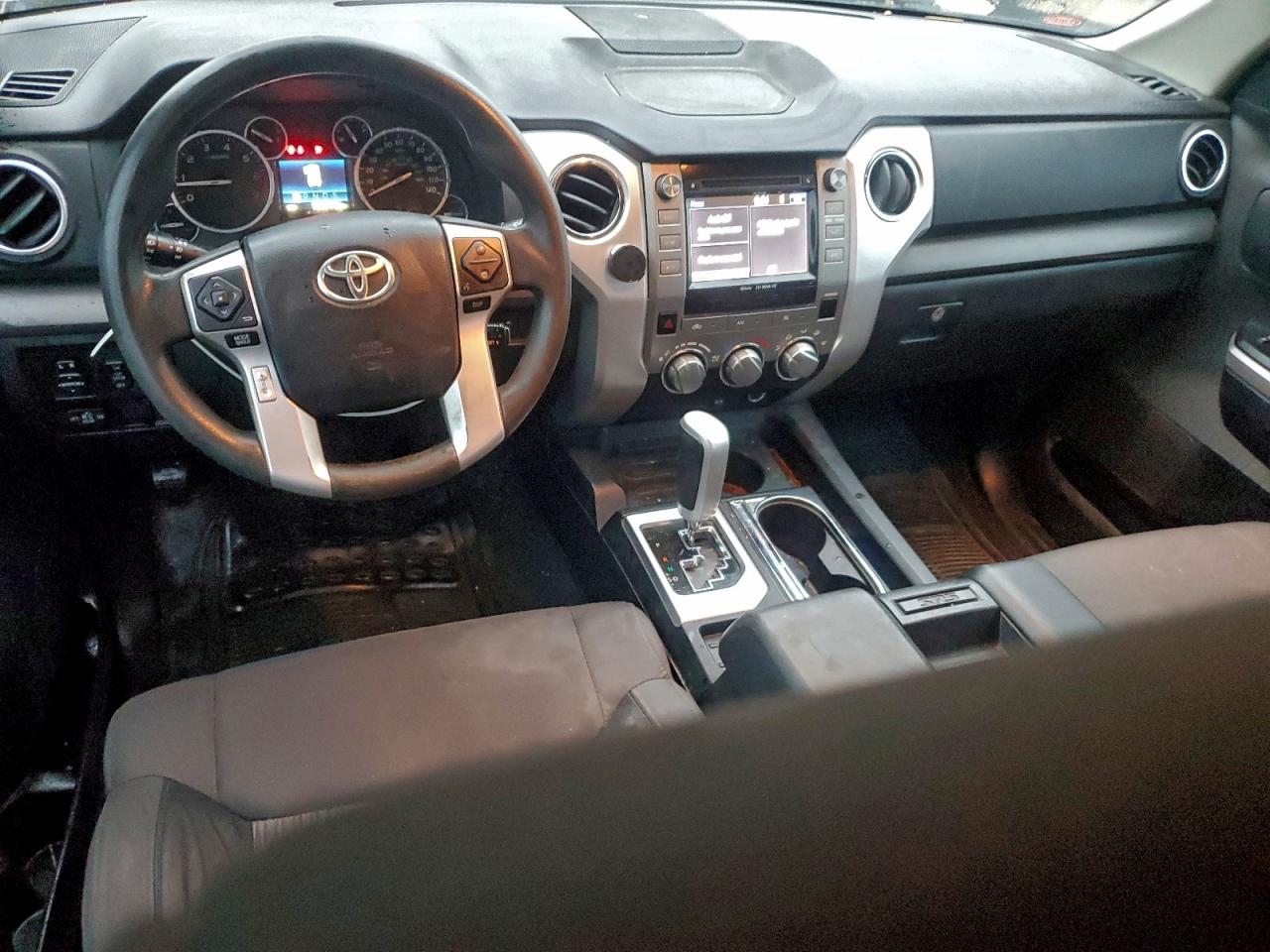 TOYOTA TUNDRA DOUBLE CAB SR