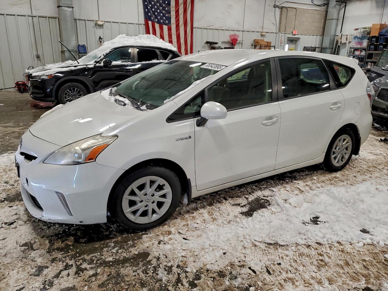 TOYOTA PRIUS V