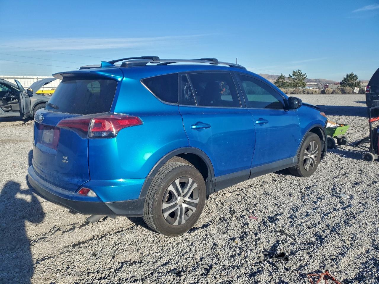TOYOTA RAV4 LE