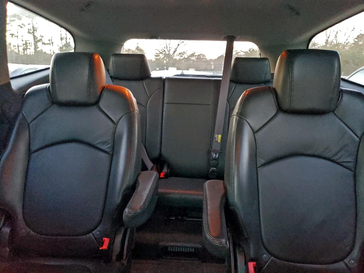 Lot #3302865941 2009 CHEVROLET TRAVERSE L