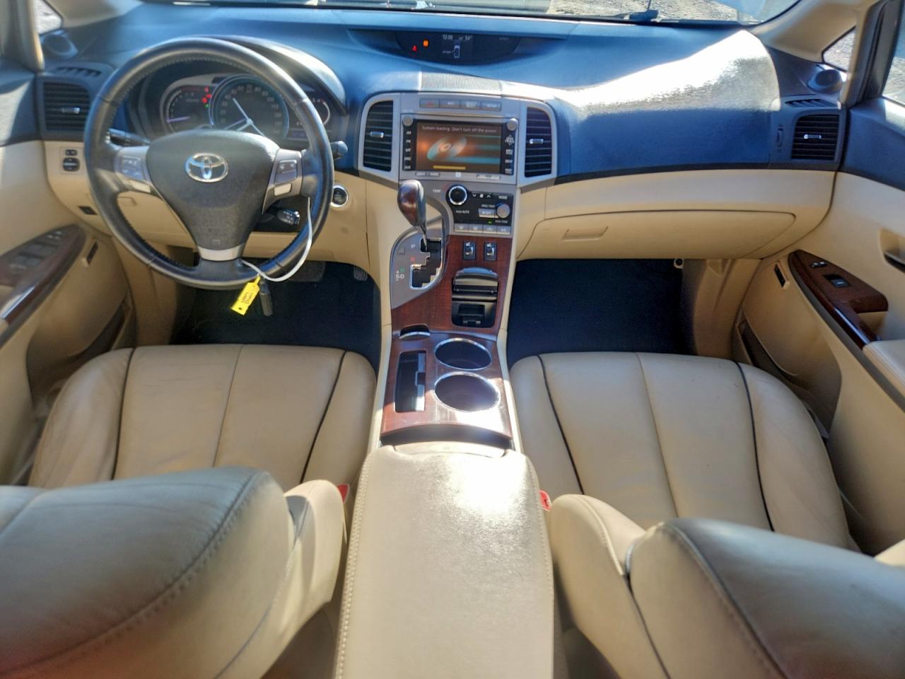 TOYOTA VENZA LE