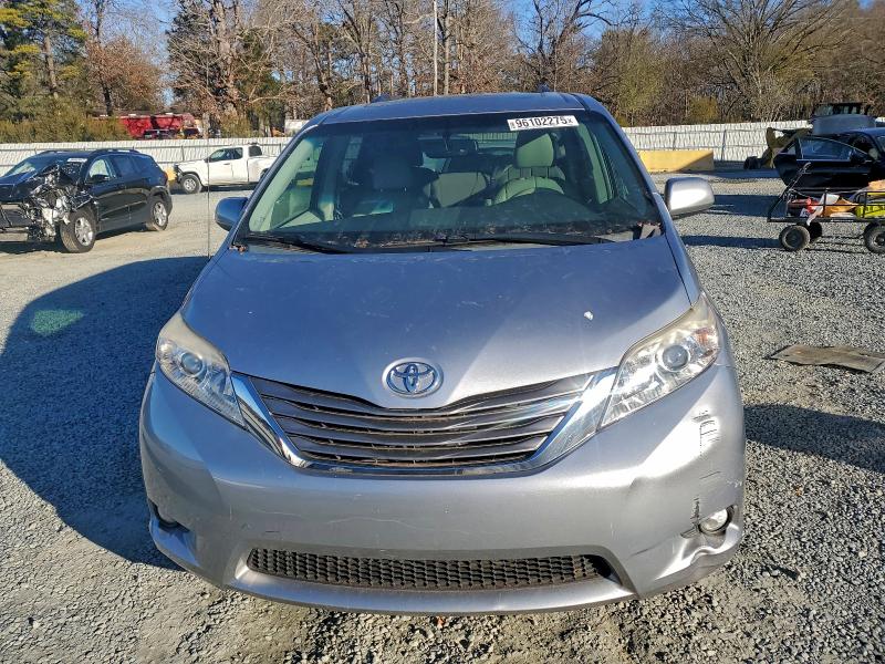 2014 TOYOTA SIENNA XLE #3311583840