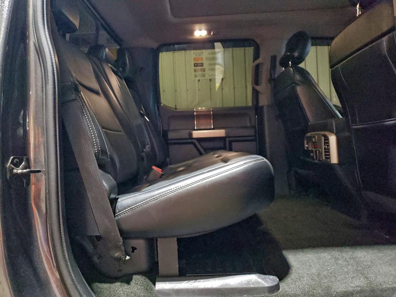 FORD F-350 SUPER DUTY