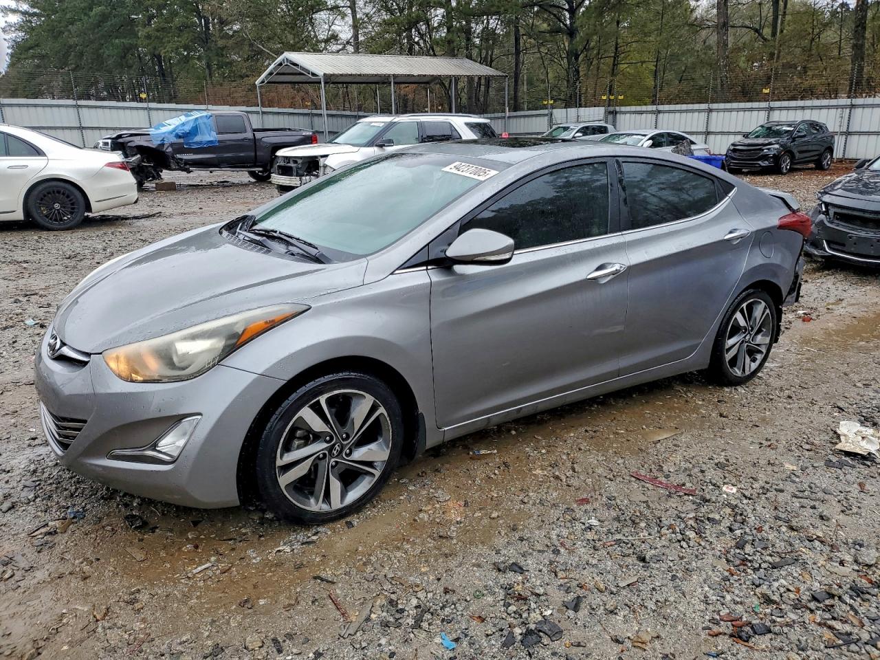 HYUNDAI ELANTRA SE