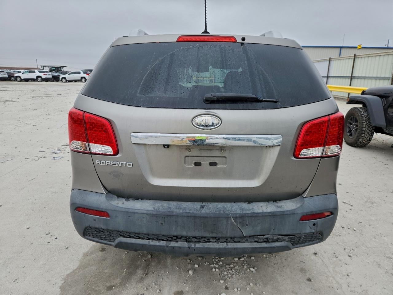 Lot #3319095266 2011 KIA SORENTO BA