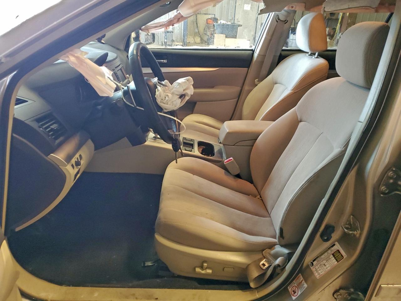 Lot #3315996125 2014 SUBARU OUTBACK 2.