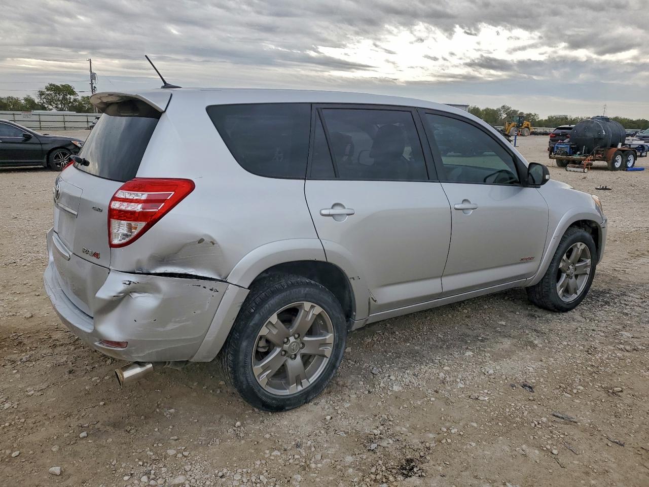TOYOTA RAV4 SPORT