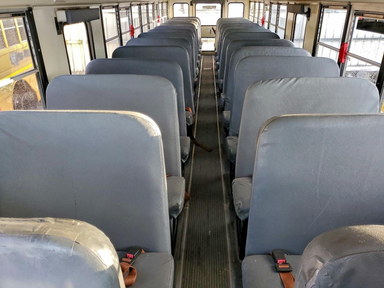 Lot #3316771409 2015 IC CORPORATION 3000 CE