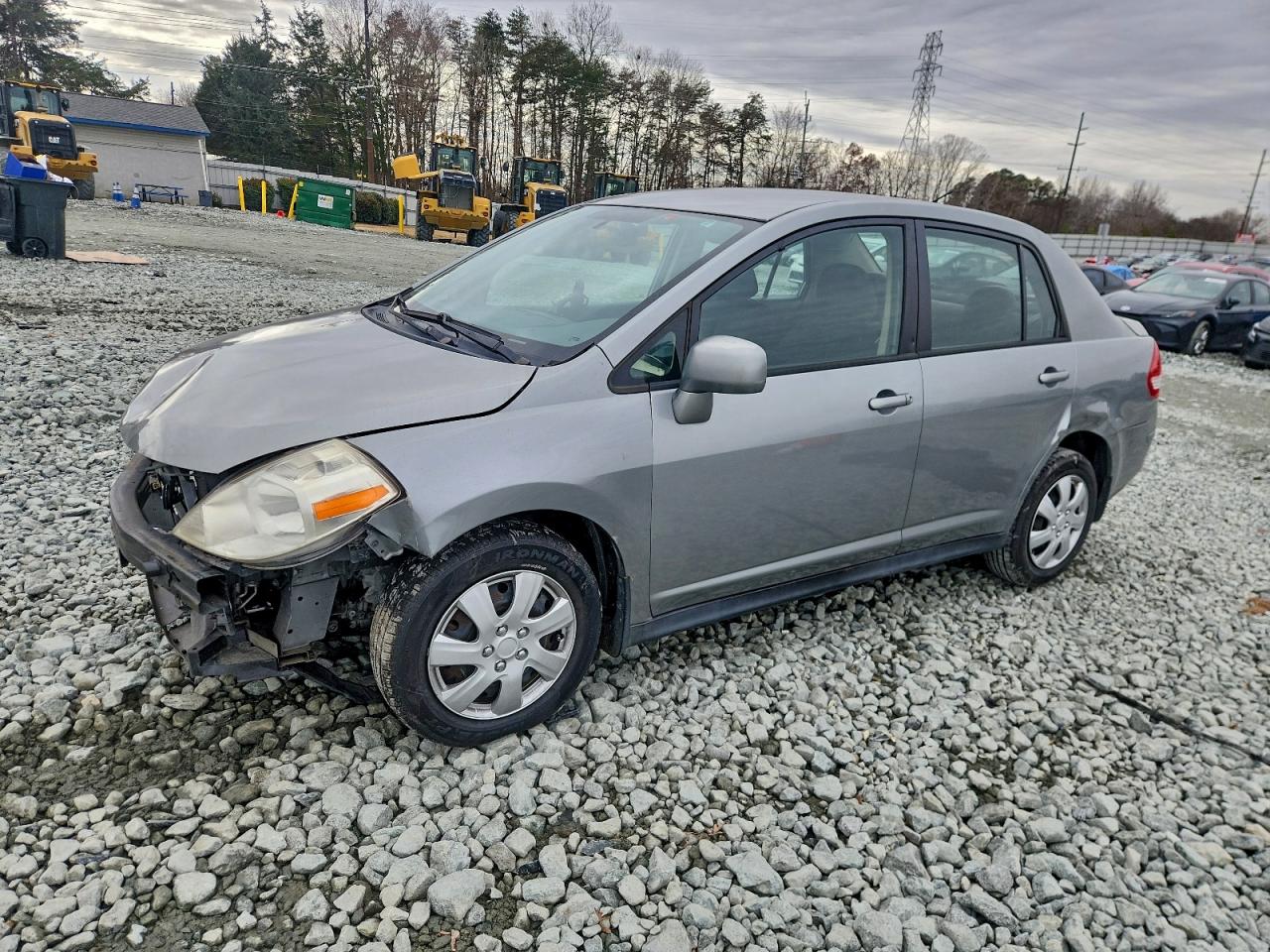 NISSAN VERSA S