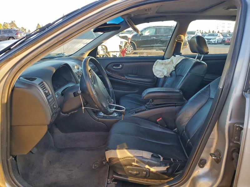 2001 INFINITI I30 #3310705735